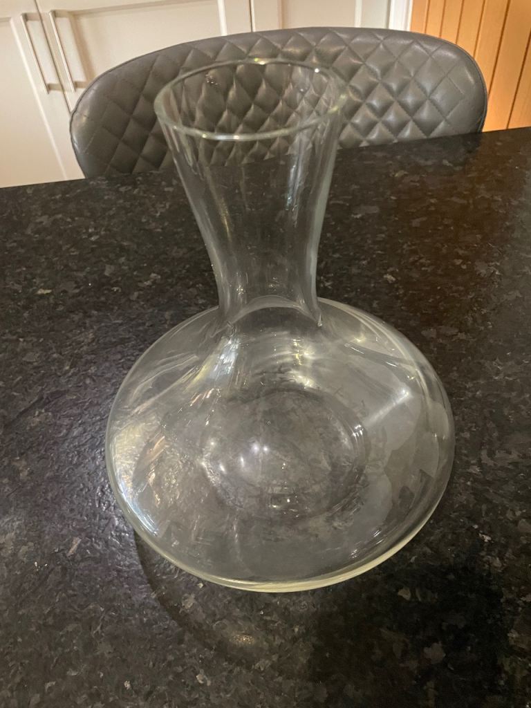 Wine carafe