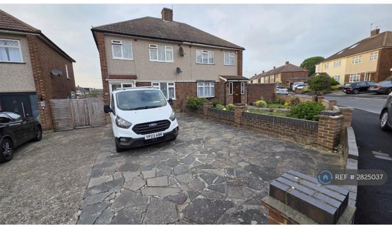 3 bedroom house in Rutland Drive, Hornchurch, RM11 (3 bed) (#2825037)