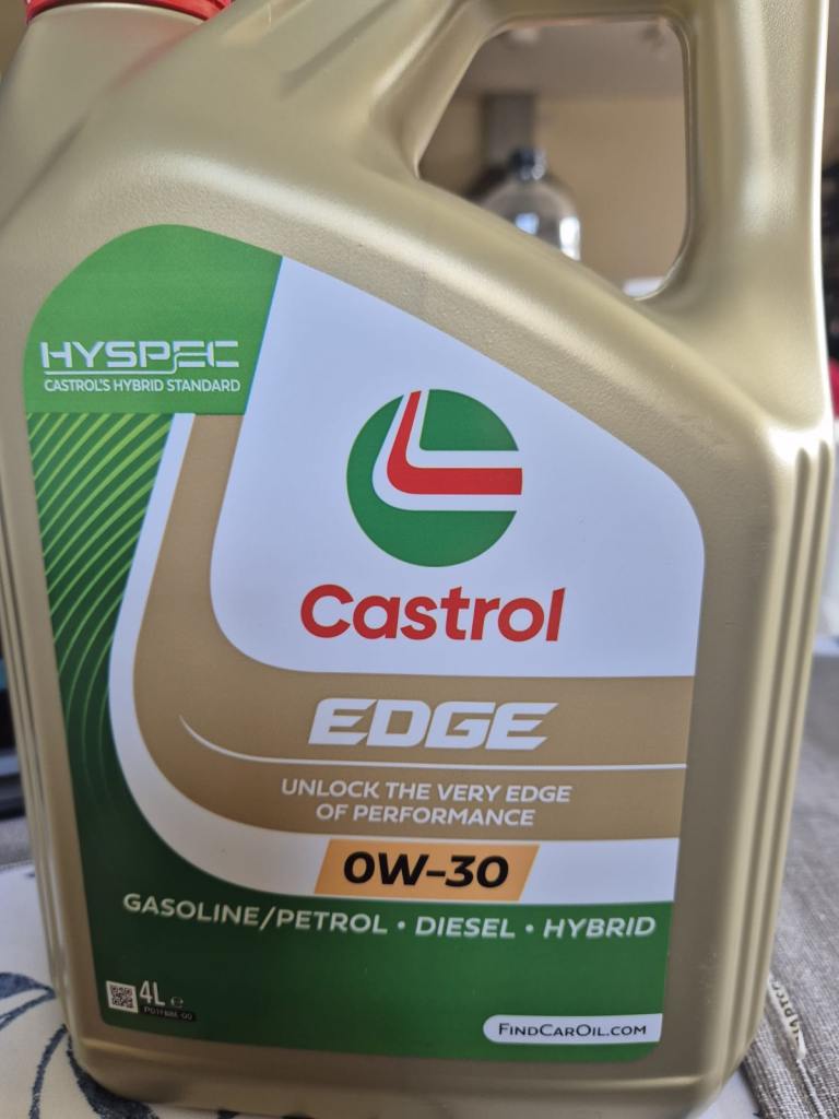Brand New Sealed Castrol EDGE 0W-30 Engine Oil 4L