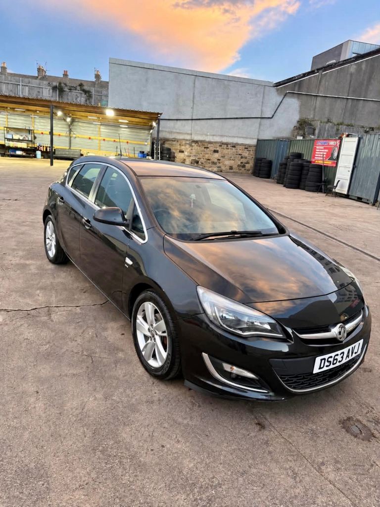 Vauxhall, ASTRA, Hatchback, 2013, Manual, 1598 (cc), 5 doors