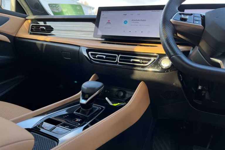 2025 MG MG HS 1.5 T-GDI 24.7kWh Trophy SUV 5dr Petrol Plug-in Hybrid Auto Euro 6 (s/s) (2 SUV Hyb...