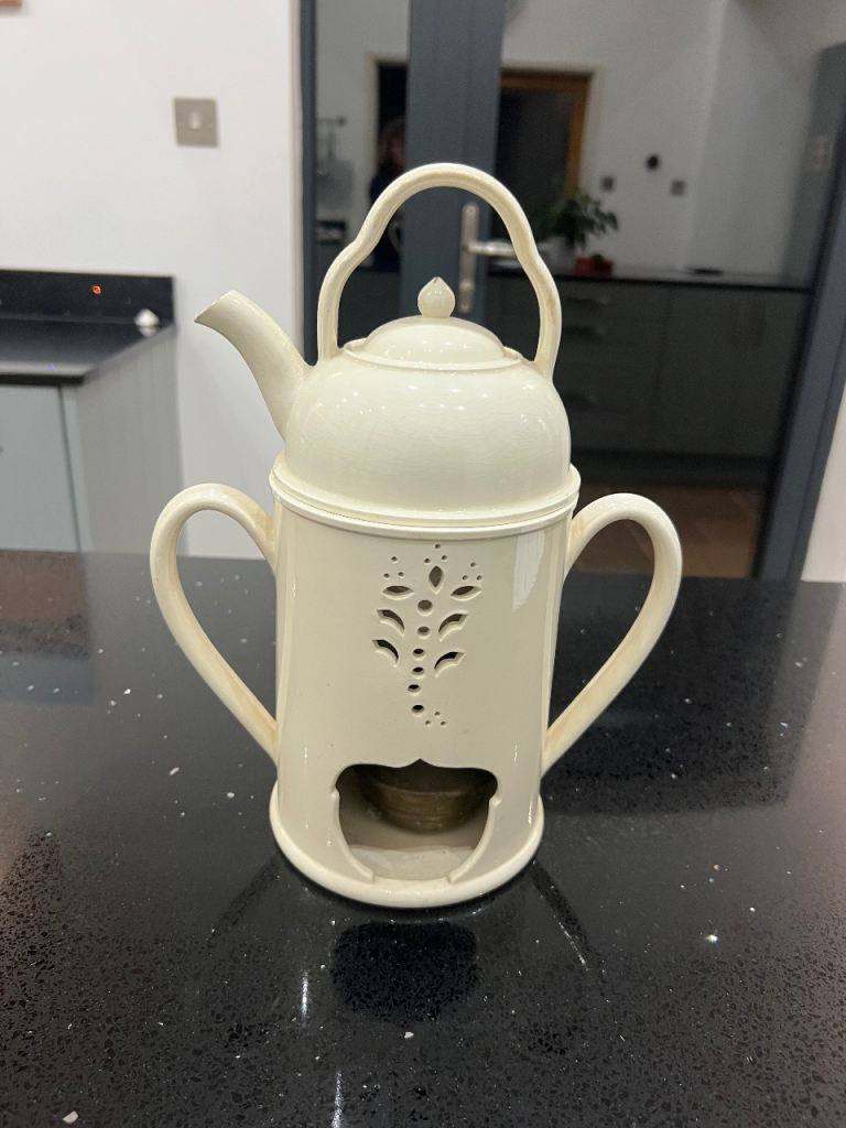 Antique Wedgwood creamware veilleuse