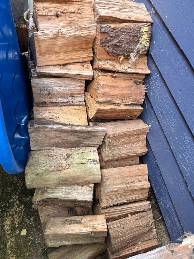 Seasoned hard wood logs COLLECTION ONLY
