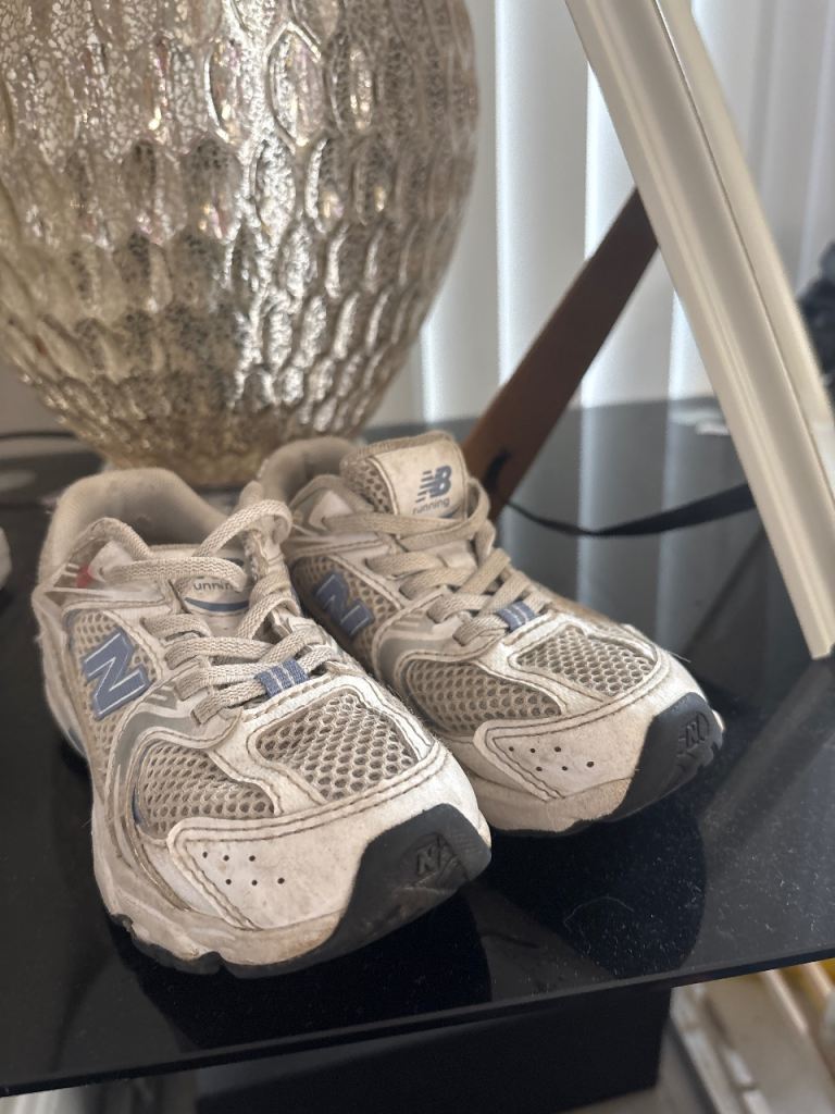 image for Size 10 new balance 