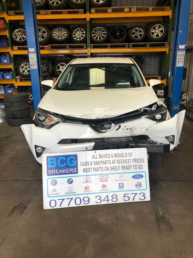 2017 toyota rav 4 parts breaking bcg