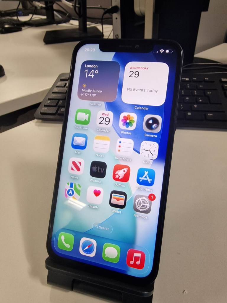 Apple iPhone 12, 64GB Black – Almost New Condition