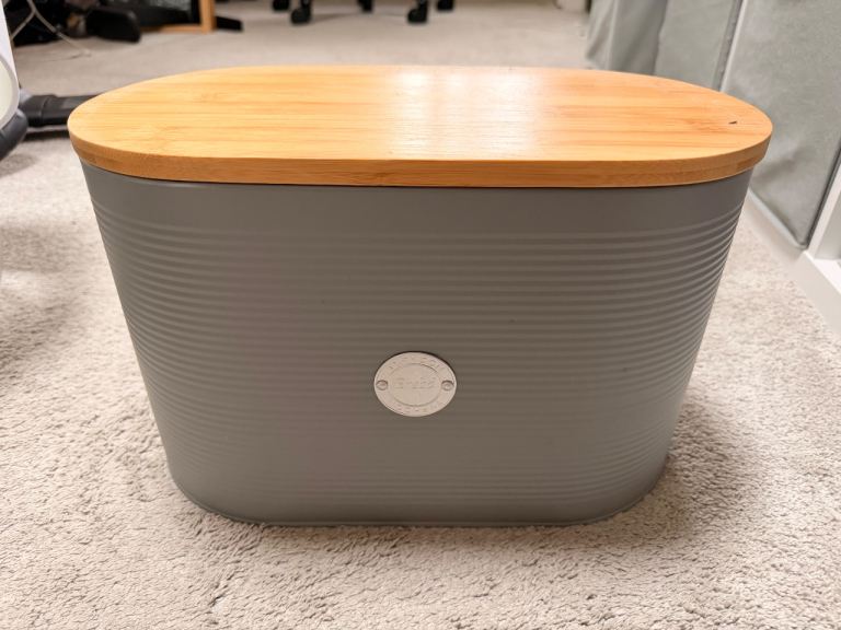 Grey Bread Bin – As Good As New
