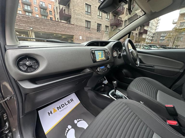 2017 Toyota Yaris 1.5 VVT-h Icon E-CVT Euro 6 (s/s) 5dr HATCHBACK Petrol/Electric Hybrid Automatic