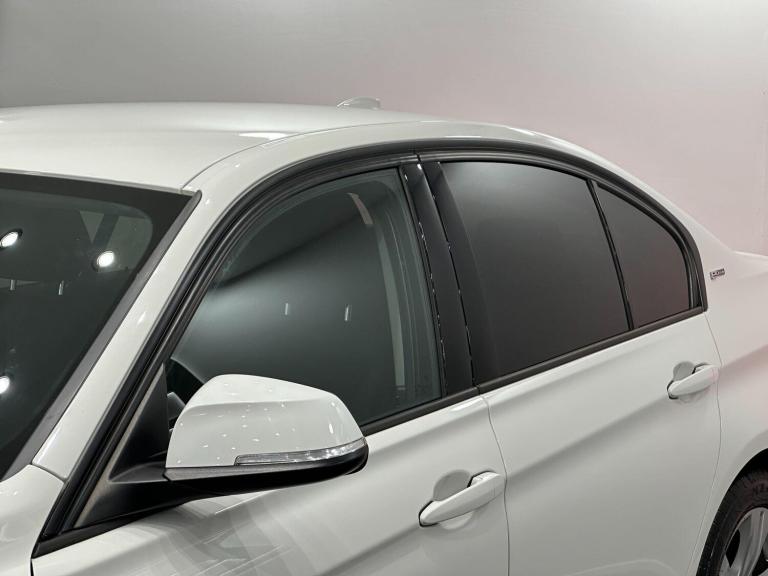 2017 BMW 3 Series 2.0 330e 7.6kWh Sport Auto Euro 6 (s/s) 4dr SALOON Petrol/Electric Hybrid Autom...