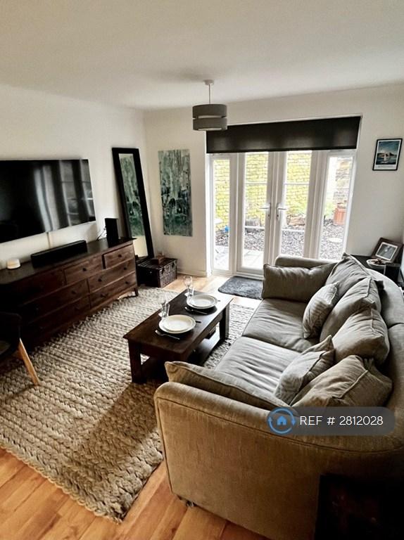 1 bedroom flat in Kingsworthy Close, Kingston Upon Thames, KT1 (1 bed) (#2812028)