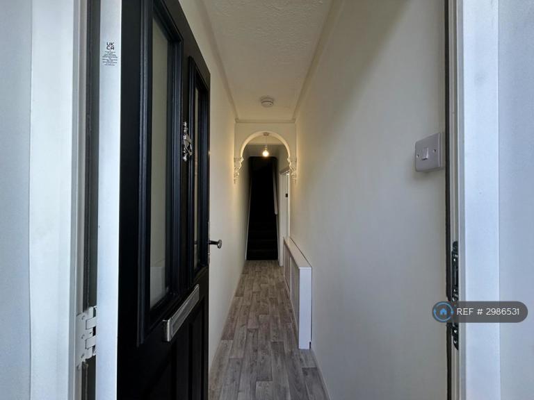4 bedroom house in Old Tovil Road, Maidstone, ME15 (4 bed) (#2986531)