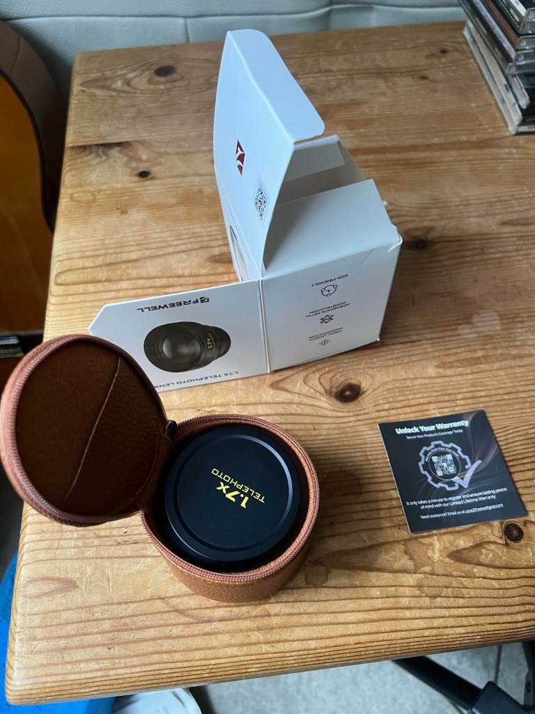 Freewell 1.7x Telephoto Lens (mobile phone photography and video) + Freewell lens mount cover