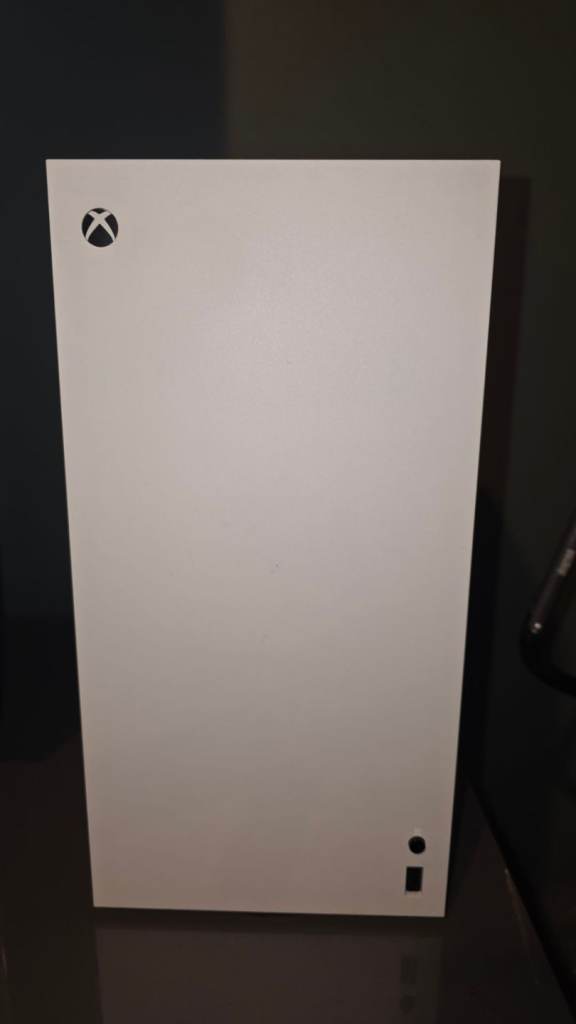 Xbox Series X 1TB *ALL CABLES ANS BOX INCLUDED*