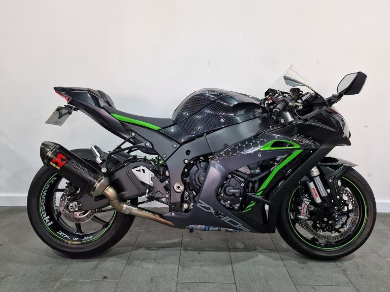 2020 Kawasaki Ninja ZX10R, Akrapovic Exhaust, GB Racing Protection, Quickshifter