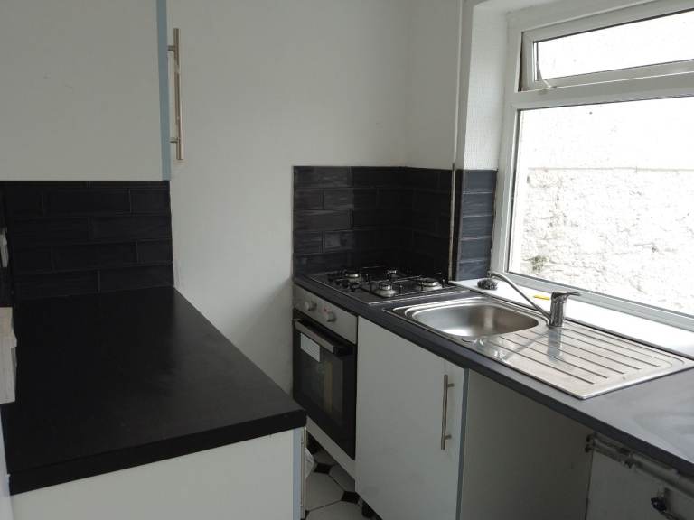 Terraced house to let 