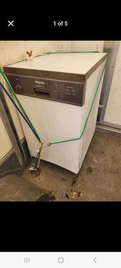 Hot point slim line dishwasher CAN DELIVER 