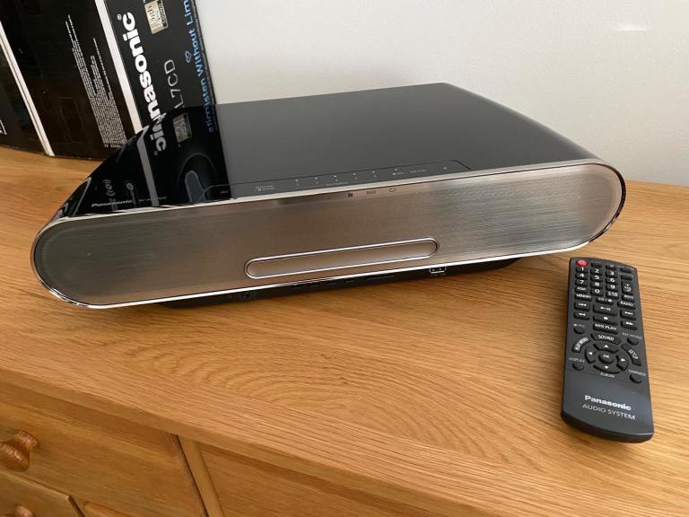 PANASONIC COMPACT STEREO SYSTEM 