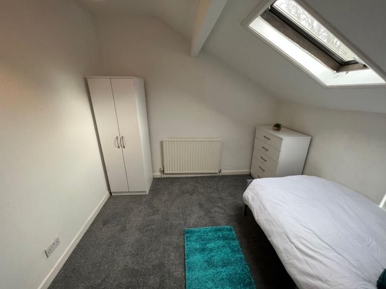 🔑 Rent-Free Rooms, Ensuites & Self-Contained in Birmingham – Extra Support Provided (DSS/UC)