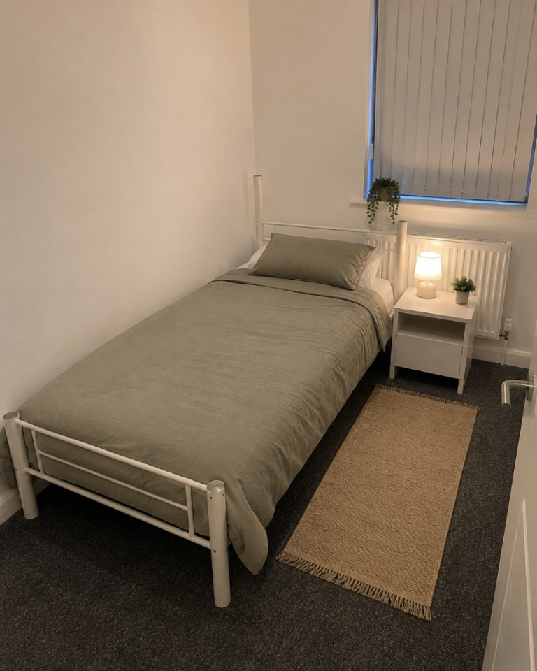 Furnished Room to Rent – Near University of Nottingham