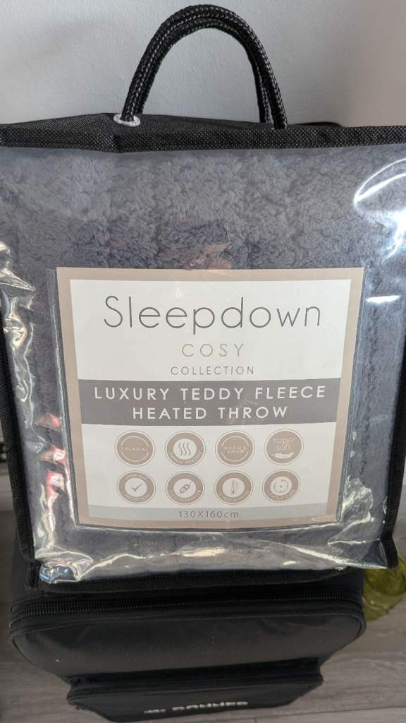 Heated throw- teddy fleece 