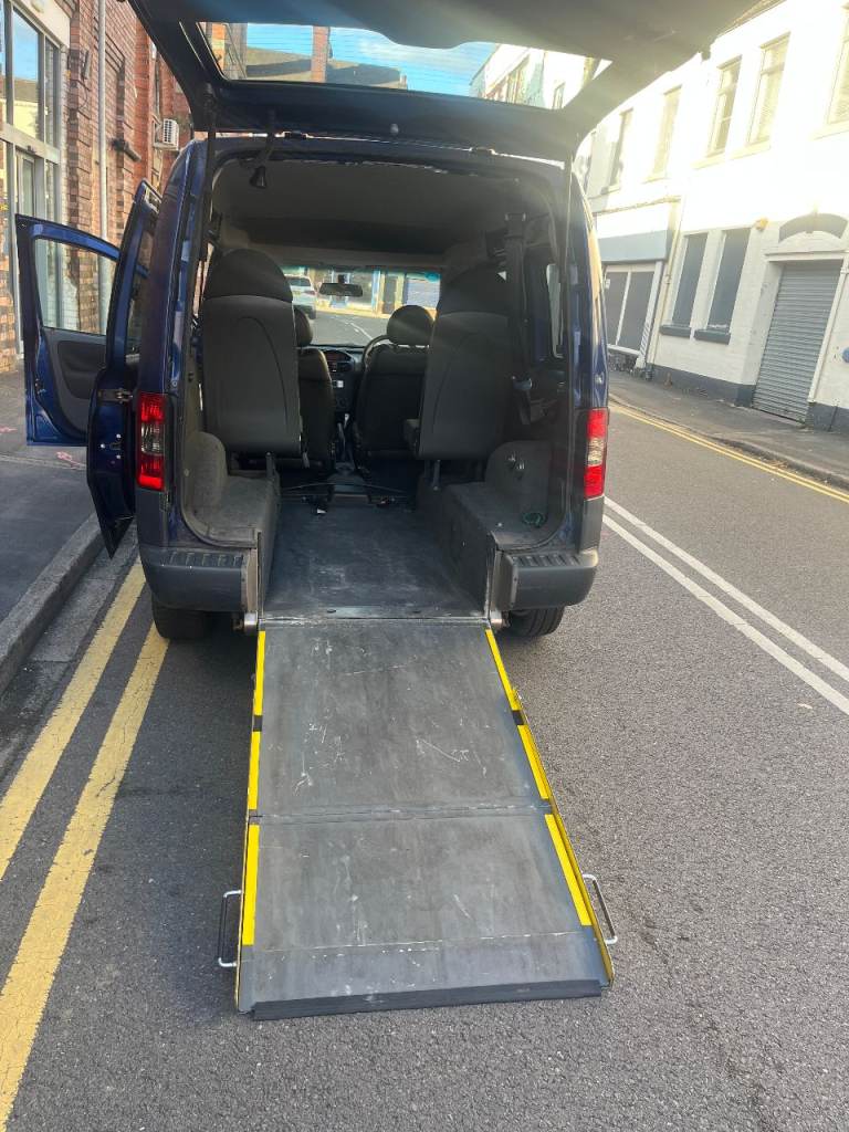 VAUXHALL COMBO RARE AUTOMATIC 1.3 CDTI diesel low 42K 4 SEATER + folding Ramp