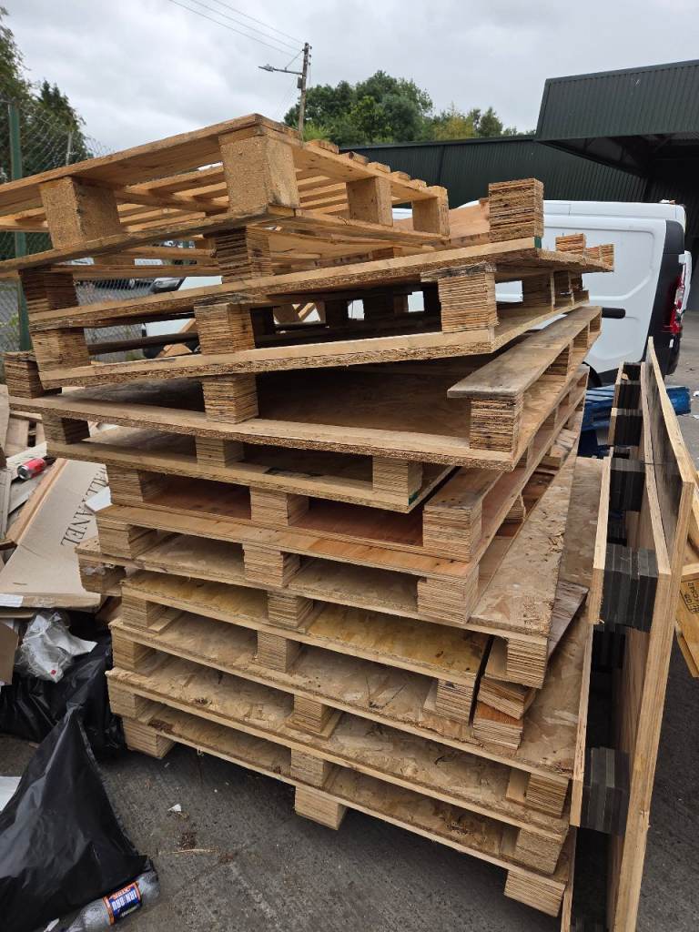 FREE Wooden Pallets – Ready for Collection