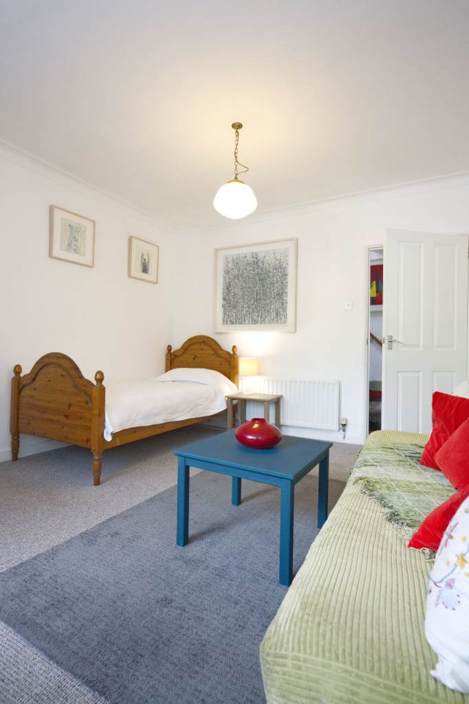 Executive Large Ensuite Double Room – South Belfast (BT8) – QUB / City Links
