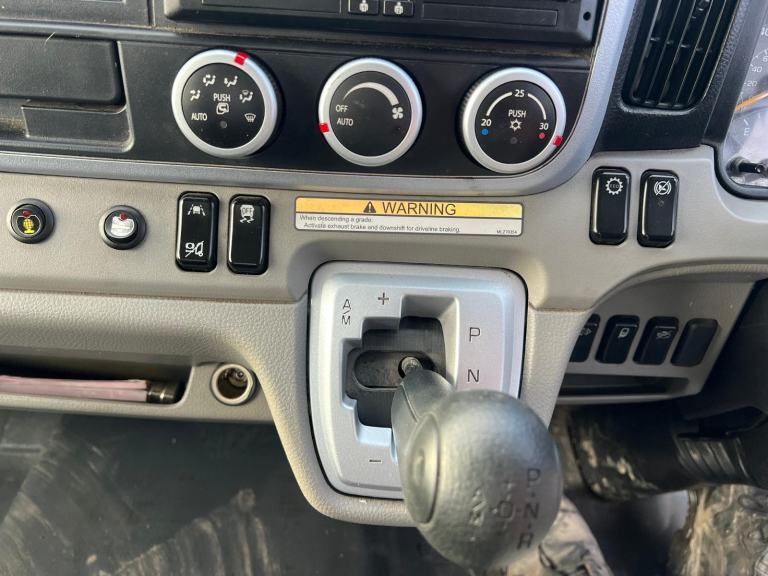 2022 Mitsubishi Canter 70C18 20FT FLAT , ONLY 66,972 MILES 