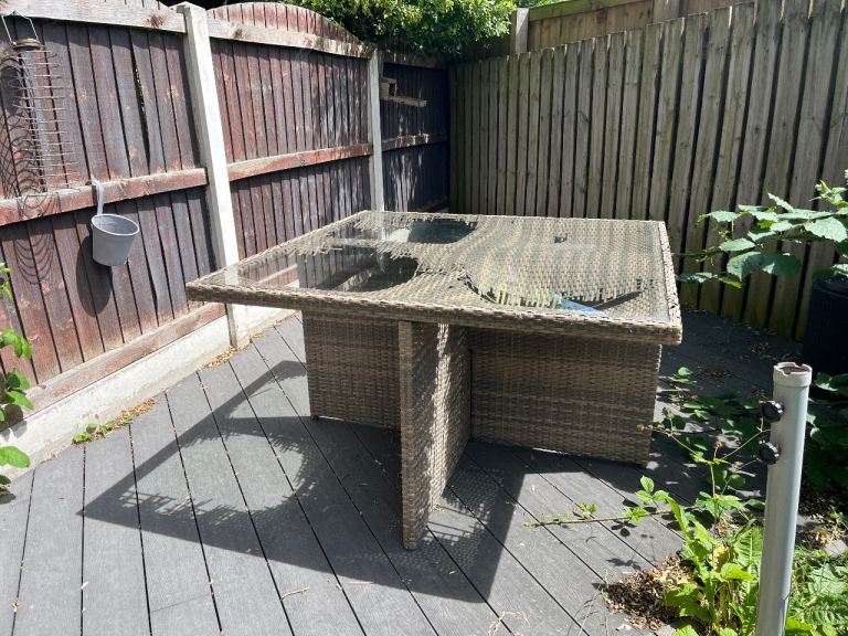 FREE Outdoor Wicker-Effect Garden Table with Glass Top