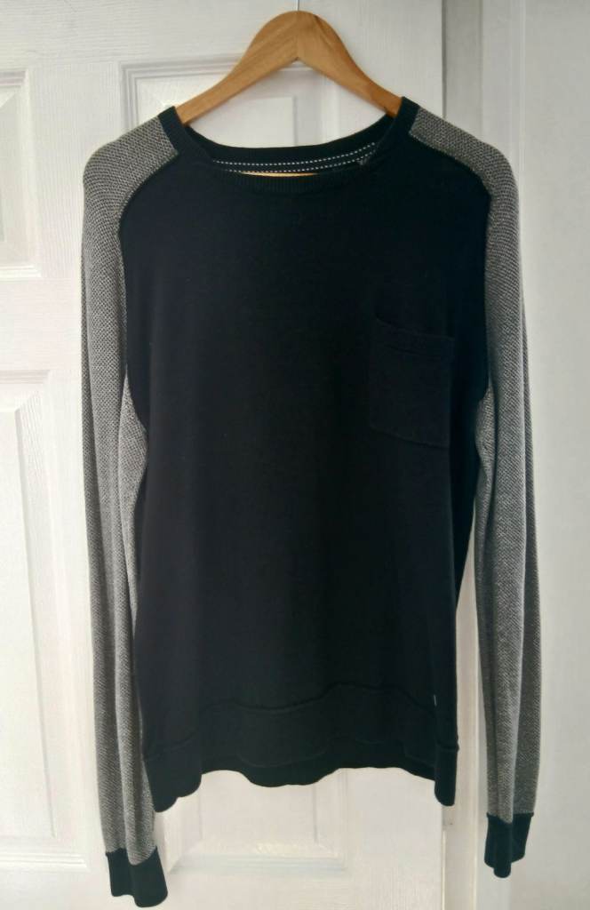 Mens 'Only & Sons designer jumper. Size Medium, very good condition. 