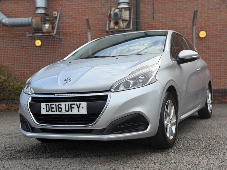 image for 2016 Peugeot 208 1.2 PureTech 82 Active 3dr HATCHBACK PETROL Manual