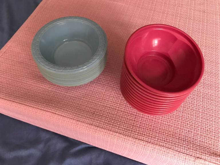 Plastic fruit bowls (46)