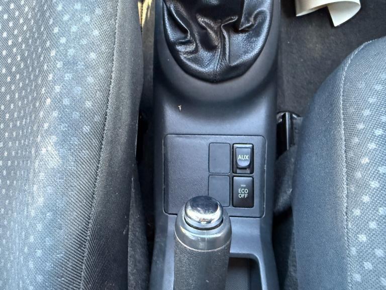 2010 Toyota Yaris 1.33 VVT-i TR 5dr [6] HATCHBACK Petrol Manual