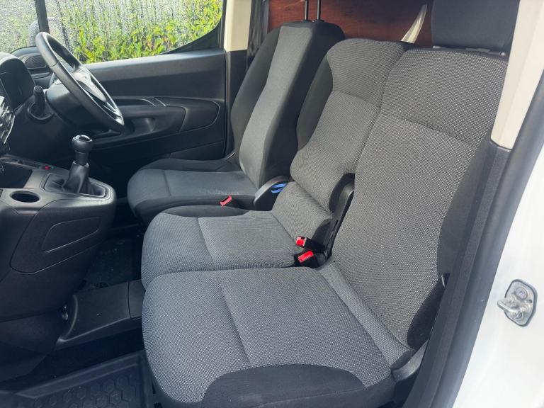 Vauxhall COMBO 2000 EDITION 79k Basic Stealth Camper