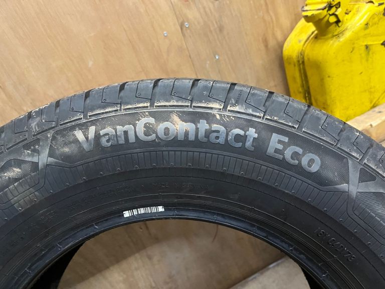 Continental van tyre 235/65/16