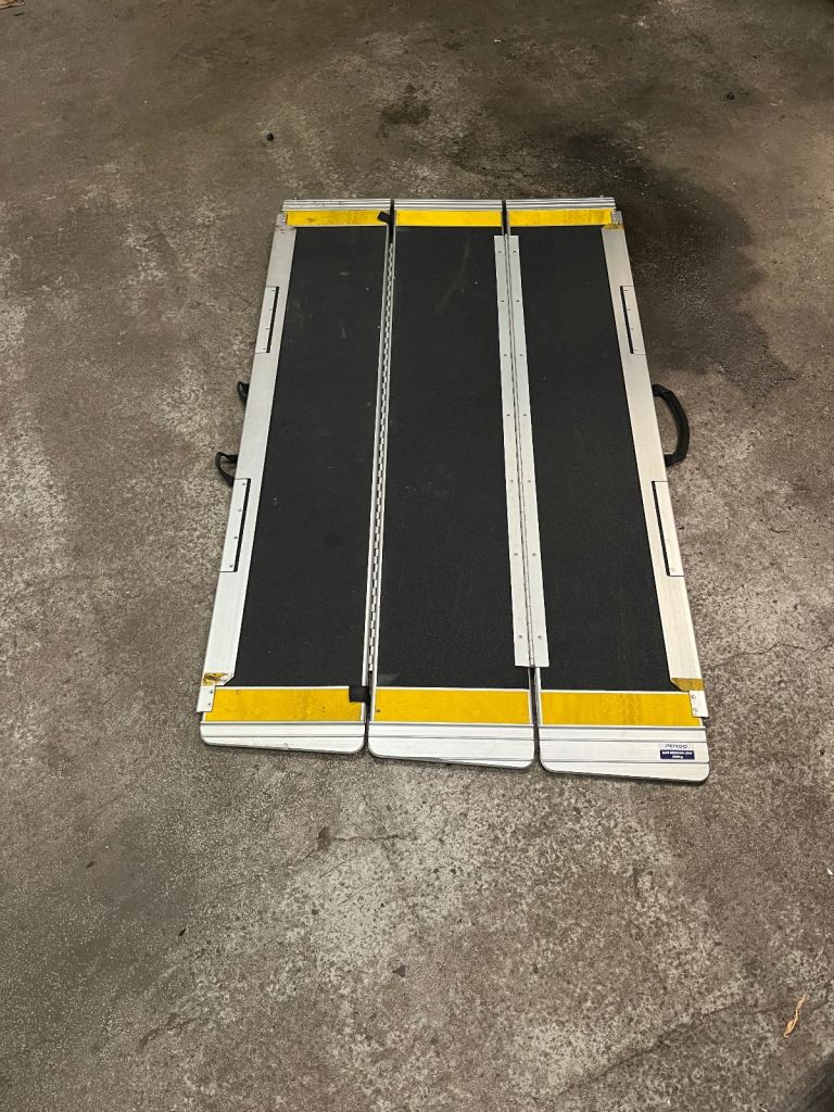Mercedes Vito wheelchair loading ramp 