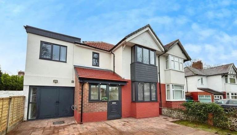 Ensuite Room Avail All Bills Inc New- Burnage M19