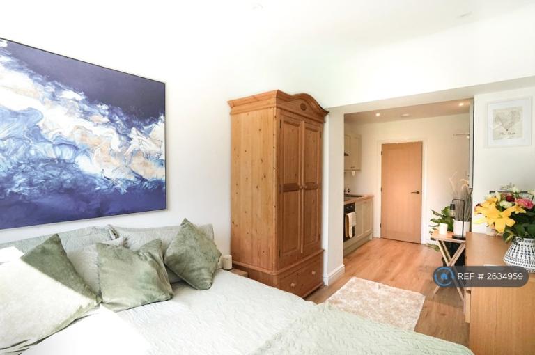 1 bedroom in Barrowby Road, Grantham, NG31 (#2634959)