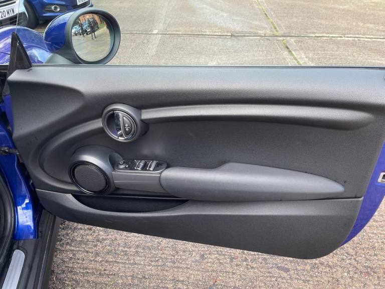 2018 MINI Convertible 1.5 Cooper Classic Convertible 2dr Petrol Steptronic Euro 6 (s/s) (136 ps) ...