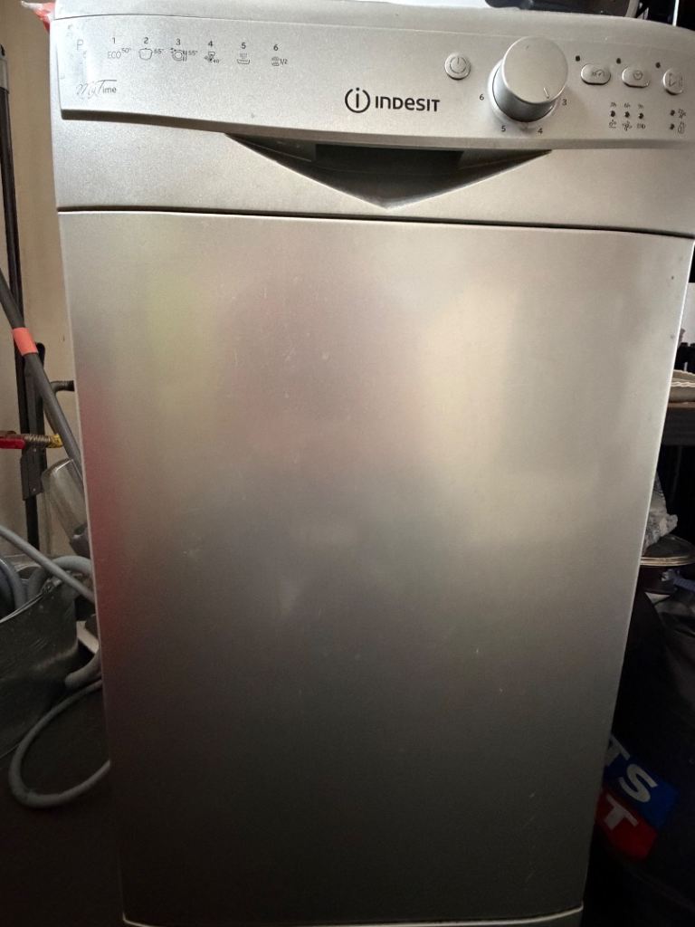 Free Standalone Indesit Dishwasher - Silver, Good Condition