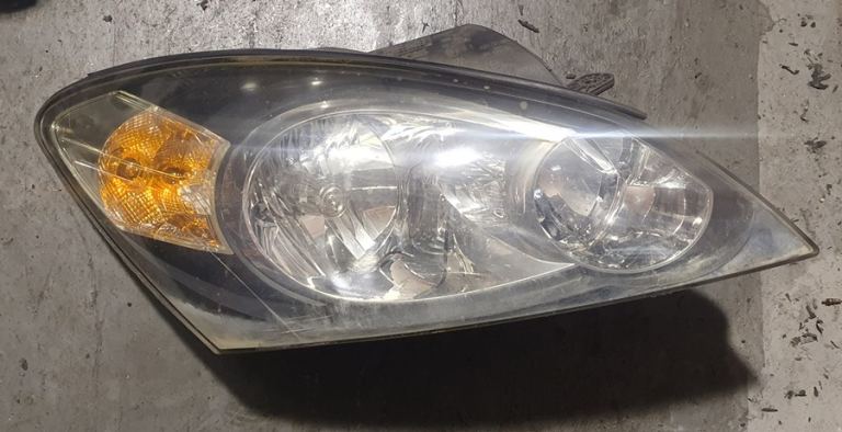 Kia Ceed Right Side Headlight 2009