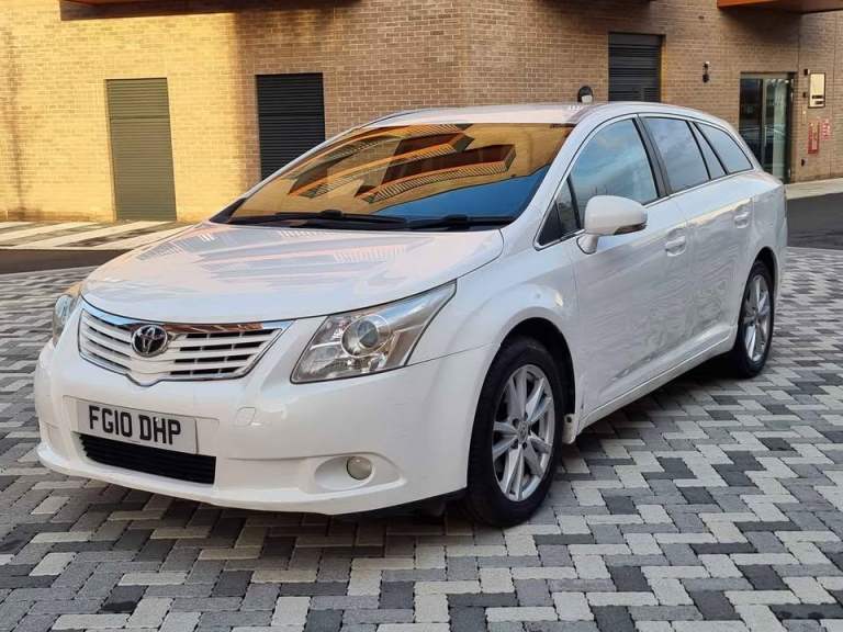 Toyota, AVENSIS, Estate, 2010, 1.8 Petrol Automatic ULEZ + Robust & Reliable Car !!!
