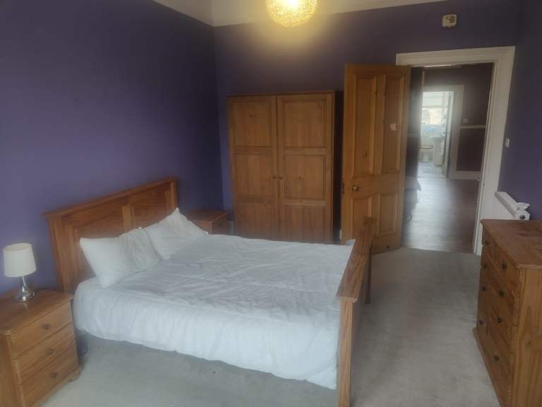 Room to rent in a 2-bedroom flat in Marchmont