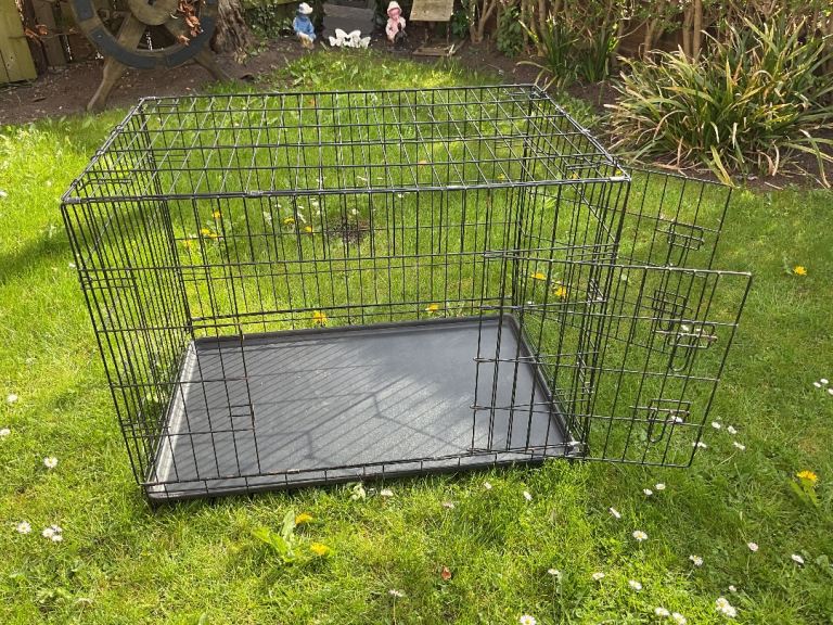 Large dog cage metal crate, plastic non chew tray, 2 door