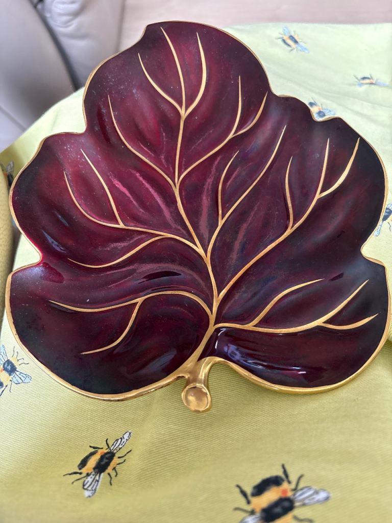 Carltonware Decorative Purple Leaf Dish with Gold Veins – As Good As New