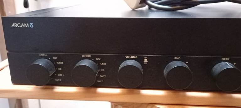 Arcam Delta 90 Integrated MM/MC Amplifier In Ex Con