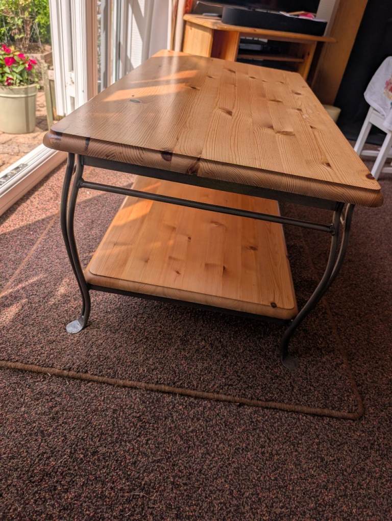 Solid Pine Wood Coffee Table with Storage Shelf MUST GO BY 10TH SEP