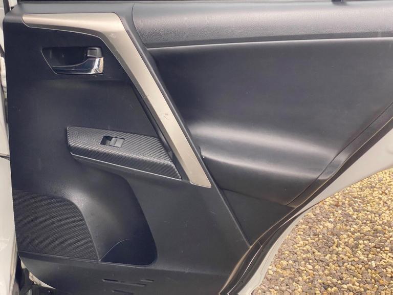 2013 Toyota RAV4 2.2 D-4D Invincible 4WD Euro 5 5dr ESTATE Diesel Manual