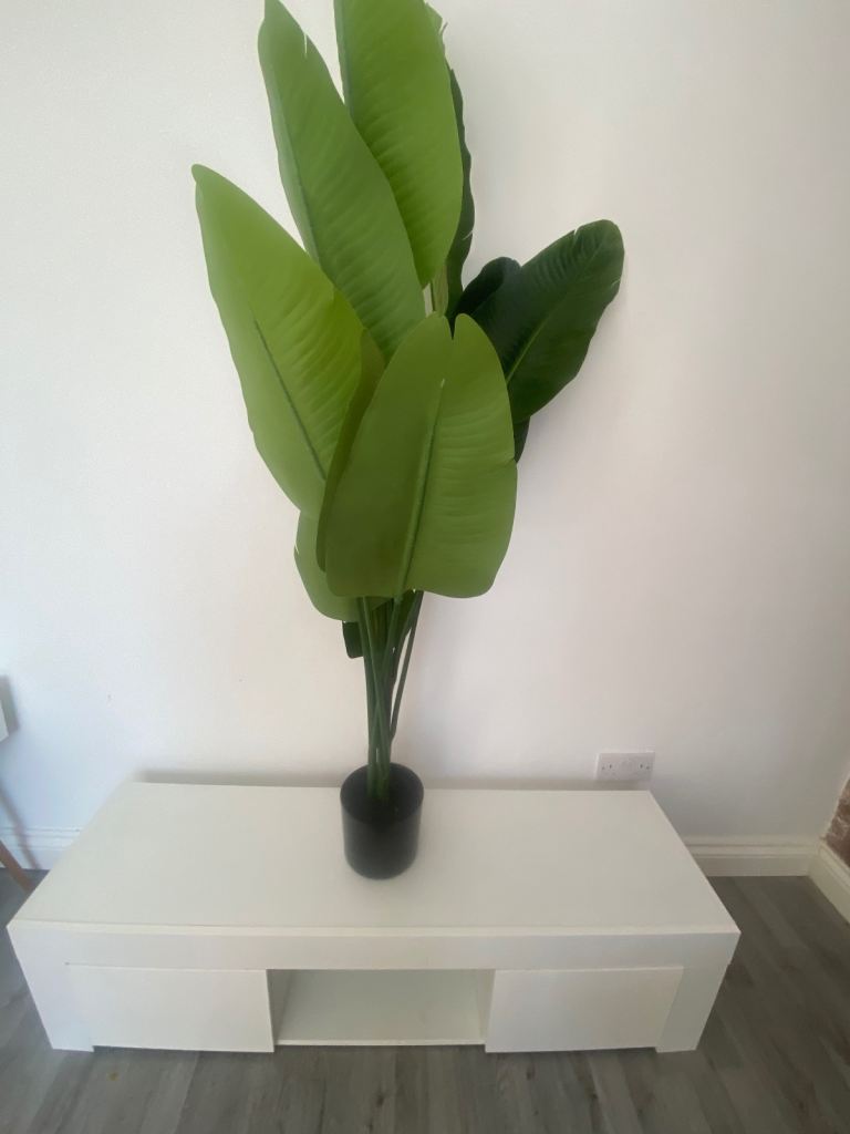 White Coffee Table with Storage – Good Condition