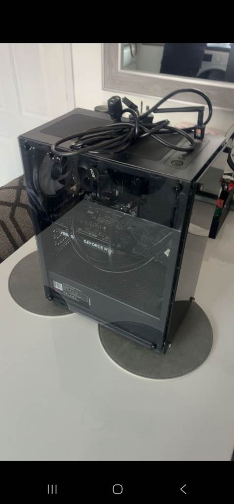 Gaming pc 5 months old .hardly used like new 